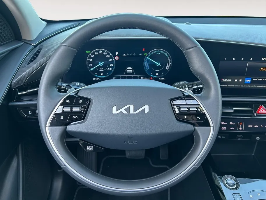 Kia Niro 1.6 GDi Hybrid DynamicPlusLine | Apple Carplay / Android Auto | Navigatiesysteem | Stoel + Stoelverwarming | Licht + Regensensor | Elektrisch bedienbaar Schuif / Kanteldak | Elektrisch Bedienbare Achterklep | Cruise Control Adaptief | Rijstrooksensor + Co