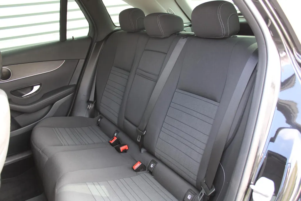 Mercedes-Benz GLC 300e 4MATIC | Plug-in | 320PK | Adap. Cruise | Rondom camera | 18' LM | Parkeerpakket |