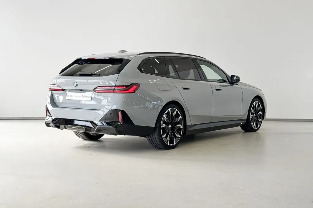 BMW 5 Serie Touring 550e xDrive Innovation Pack M Sportpakket Pro