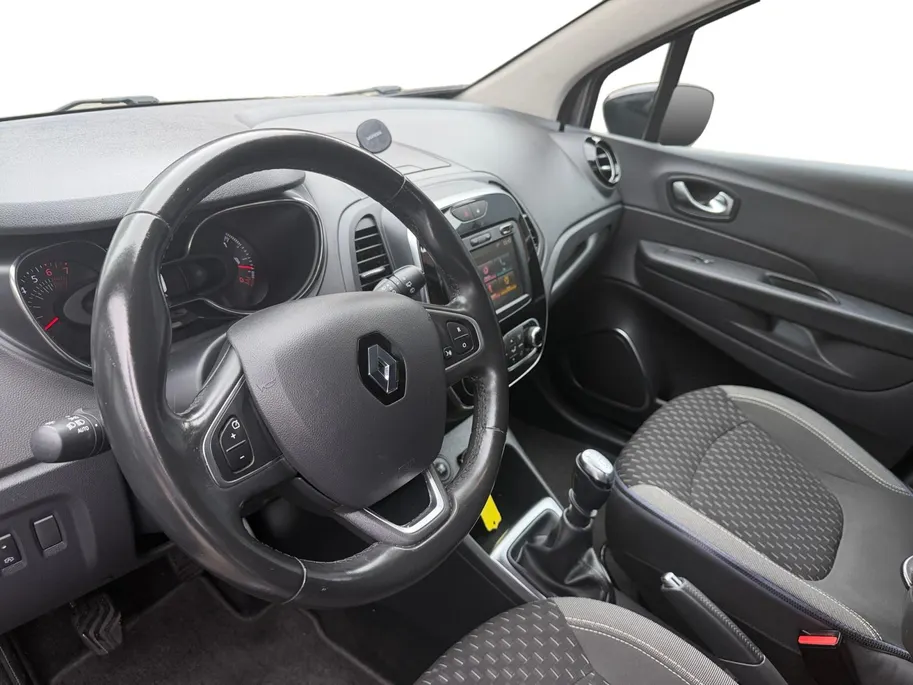 Renault Captur 1.3 TCe Intens | Camera | Parkeersensoren | Navigatie | Bluetooth | Cruise & Climate Control | All Season Banden | 12 Maanden BOVAG Garantie