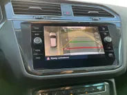 Volkswagen Tiguan 2.0 TSi DSG-aut. 4Motion Highline R-Line NL Auto | 11-2017 | Pano dak | Trekhaak | 20' | Stoelverwarming | Etc.