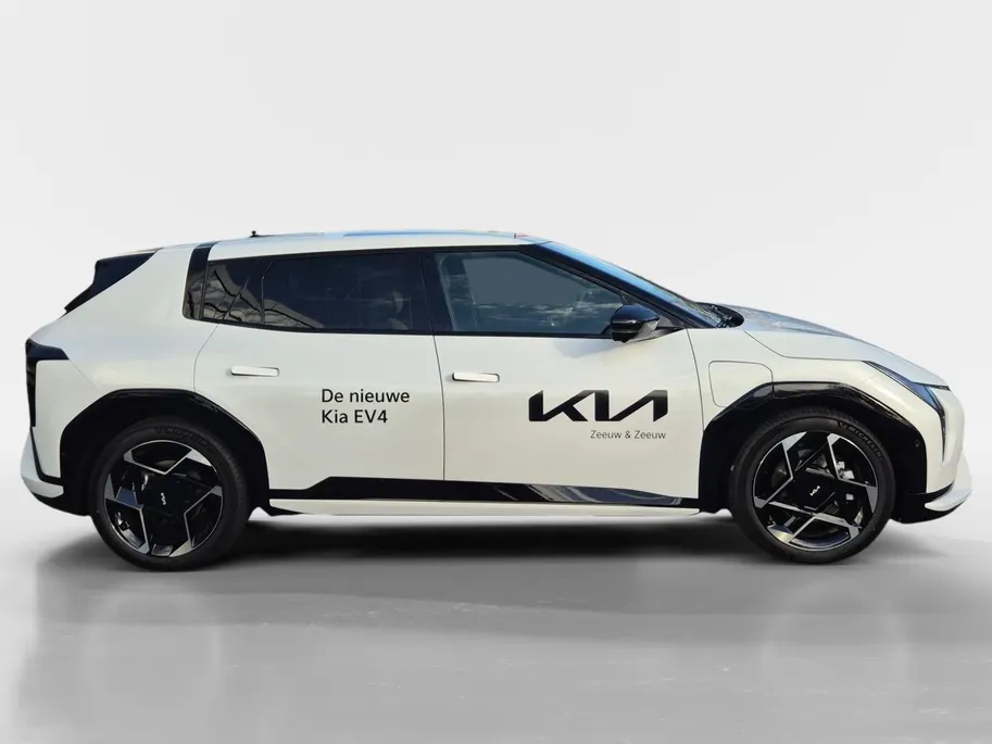 Kia EV4 GT-PlusLine 81.4 kWh | Climate Control | 360 Graden Camera | Memory Stoelen | Stoelverwarming | Stuurverwarming | Stoelventilatie | Open Dak | Navigatie | Elektrische Achterklep | DEMO |