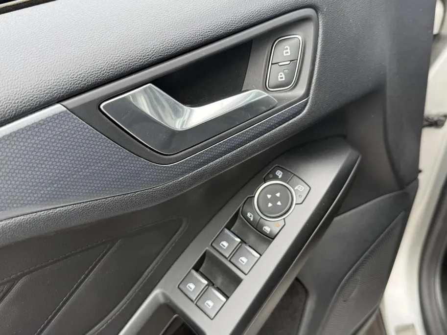 Ford Focus Wagon 1.0 EcoBoost Active Automaat
