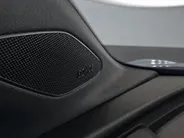 Audi Q4 e-tron 45 quattro S Edition 82 kWh/285pk · Trekhaak · Apple/Android Car Play · Sonos · Camera · 21'' · Adaptive Cruise Control · Stoelverwarming ·
