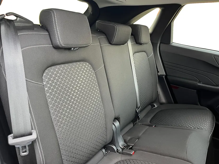 Ford Kuga 2.5 PHEV Titanium | TREKHAAK! | Driver Assistance Pack | Adaptieve Cruise Control | 360 Camera | Trekhaak | 2100KG Trekgweicht | Winter Pack |