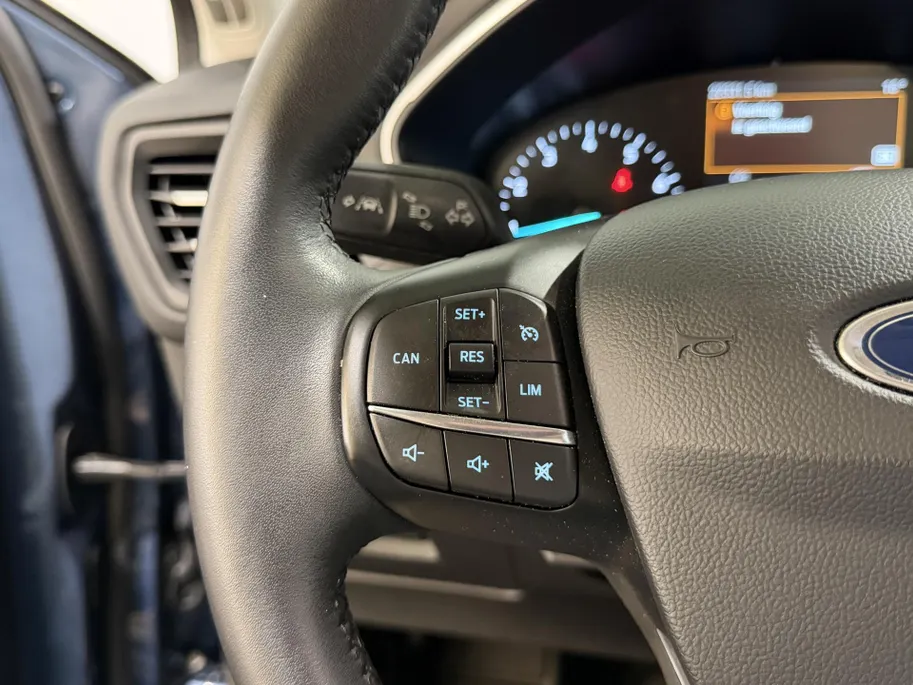 Ford Focus 100PK EcoBoost Trend Edition Business | 1e eigenaar | Winter Pack | Comfort Pack | Navi | Apple CarPlay/Android Auto | Parkeersensoren | Lichtmetalen Velgen | Cruise Control |