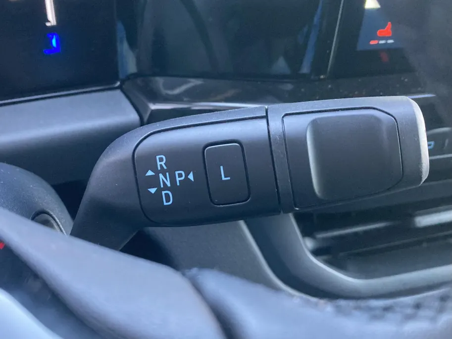 Ford Tourneo Custom E-Custom 65kW 218pk Sport 8- 340 L1H1 Sport ELEKTRISCH-Personenvervoer 8 zitplaatsen-Panoramadak-Sportuitvoering