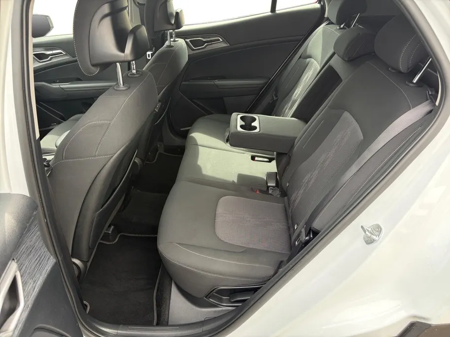 Kia Sportage 1.6 T-GDi MHEV DynamicLine | APPLE CARPLAY/ ANDROID AUTO | NAVI | DAB+ | CAMERA | HANDGESCHAKELD | ORIGINEEL NL | 150PK | 1.650KG TREKGEWICHT | NETTE AUTO |
