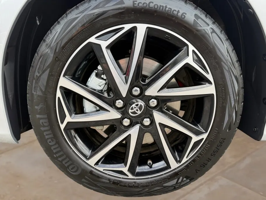 Toyota Yaris Hybrid Team D Apple/Android | Camera | Cruise control