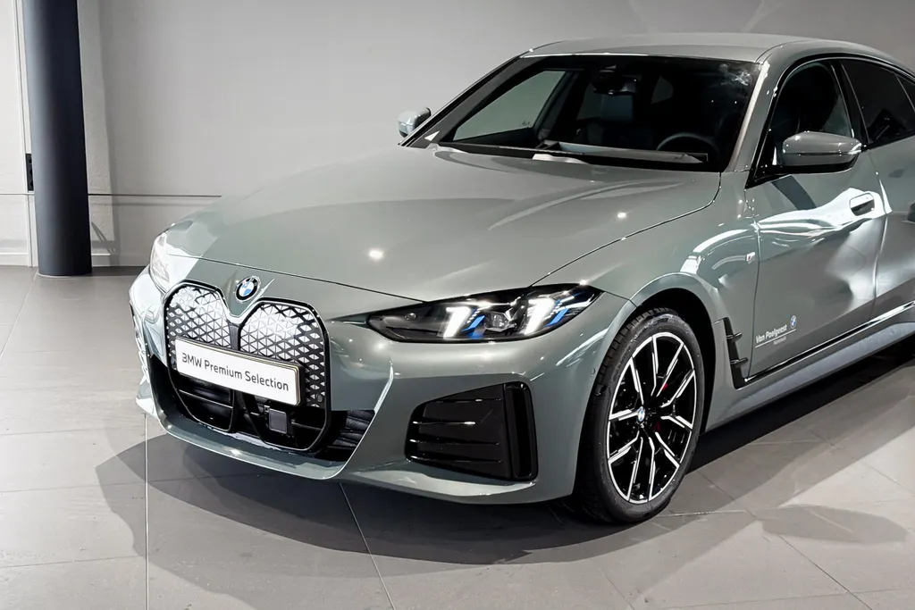 BMW i4 eDrive40