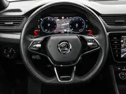 Škoda Superb Combi 1.4 TSI iV 218pk DSG Sportline Business · Panoramadak · 360 Camera · Inklap. Trekhaak · Matrix LED · Canton Audio · Elek. Stoelen + Geheugen ·