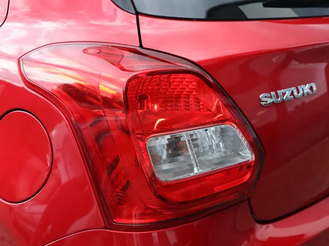 Suzuki Swift 1.2 Select Carplay | Camera