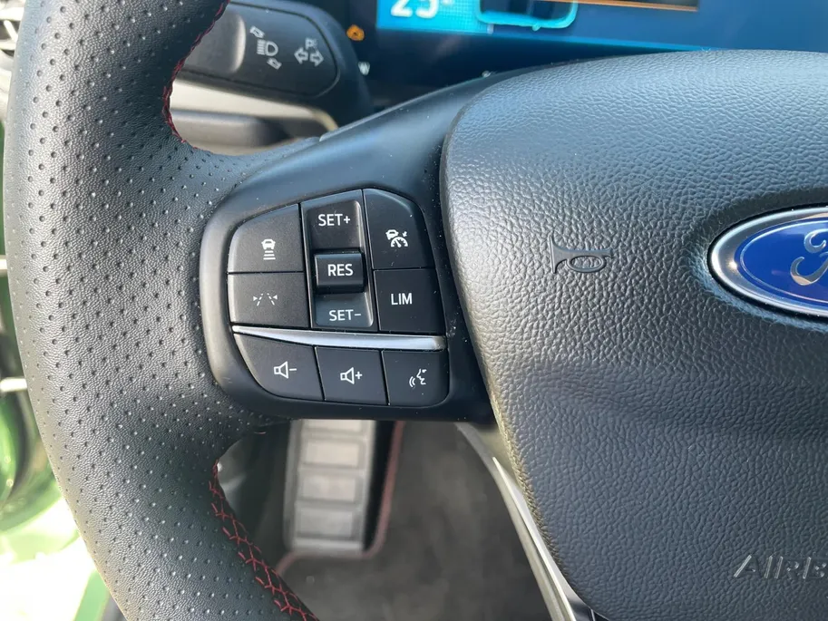 Ford Kuga 2.5 PHEV ST-Line | draadloos Apple CarPlay en Android Auto | Dual Zone Automatische Airconditioning |Adaptive Cruise Control |