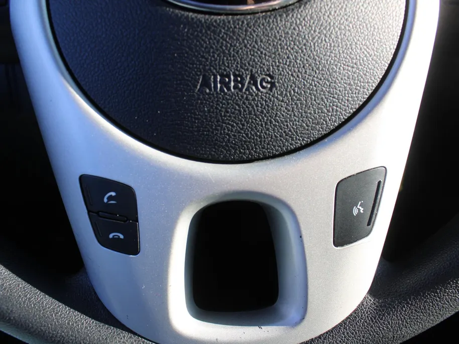 Kia Venga 1.6 CVVT 20th Anniversary | Airco | Navi | Cruise | Camera | 16' LM | All season banden | Dealeronderhouden |