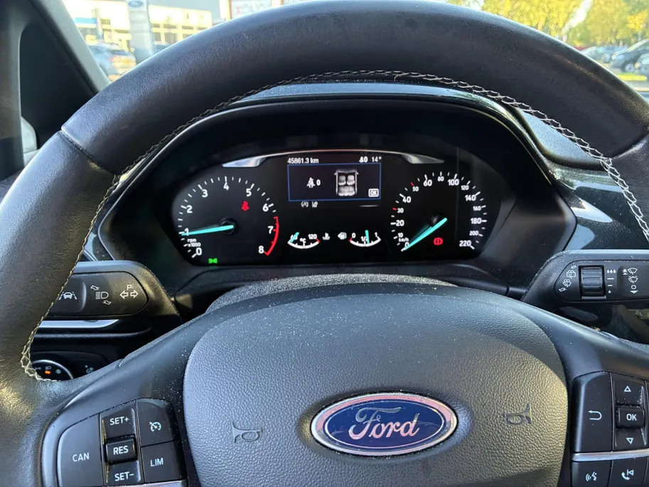 Ford Fiesta 1.0 EcoBoost Active ** VOORRUITVERWARMING ** PARKEERSENSOREN ACHTER **