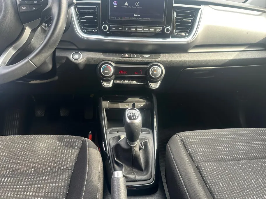 Kia Stonic 1.0 T-GDi MHEV DynamicPlusLine 100 PK | Dealer onderhouden | Trekhaak | All seasonbanden | Fabrieksgarantie t/m 4-4-2030 + 3x 1 jaar* | NAP