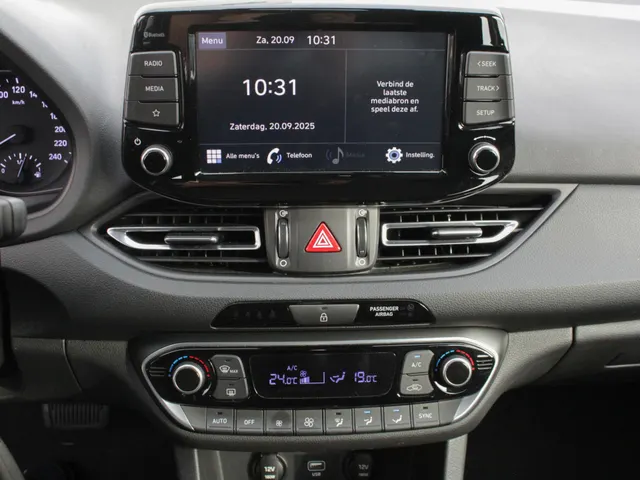Hyundai i30 1.0 T-GDi MHEV Comfort Smart Automaat | Carplay/Android auto | Camera | Park sens