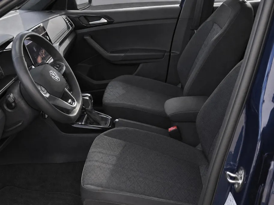 Volkswagen T-Cross 1.0TSI/116PK R-Line Camera + parkeersensoren · Apple/Android Car Play · Dodehoeksensoren · Garantie t/m 24-02-2028