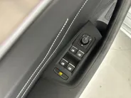 Volkswagen Passat Variant 1.5 TSI R-Line Business + DSG Automaat | Panoramadak | Trekhaak | Elektrische Stoelen