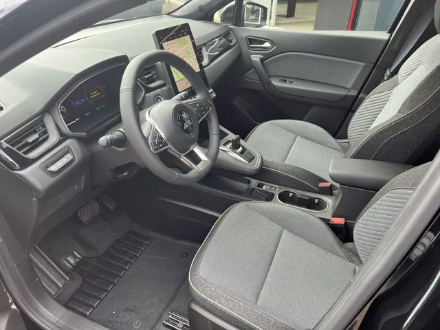 Mitsubishi Grandis 1.8 HEV First Edition