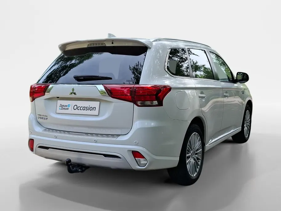 Mitsubishi Outlander 2.4 PHEV Intense | TREKHAAK | AUTOMAAT | CLIMATE | CRUISE | GOED ONDERHOUDEN |
