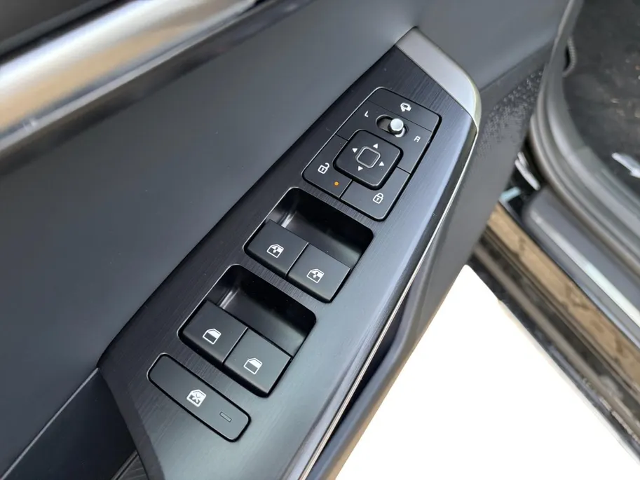 Kia EV6 GT-Line Business Edition 84 kWh | Rijdende Demo ! | Draadloos Apple Carplay / Android Auto | Navigatiesysteem | Elektrisch Verstelbare voorstoelen | Licht + Regensensor | Stoelverwarming+ Stoelkoeling  | Stuurverwarming | Elektrisch Bedienbare Achterklep 