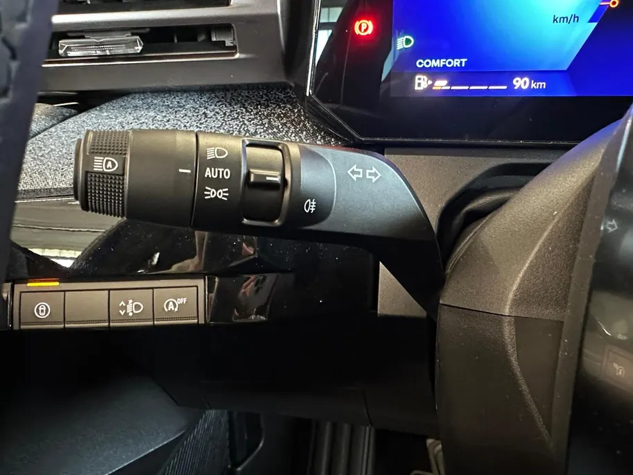 Renault Clio Techno | 1.800,- Euro Voorraadkorting | Camera | Climate Control﻿ | Draadloze oplader | 18 Inch velgen | Dode hoek Detectie | Sfeerverlichting