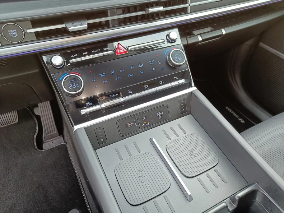 Hyundai Santa Fe 1.6 T-GDI PHEV Premium Plus 4WD 7p | Apple Carplay/Android Auto | Airco separaat achter | Full-LED koplampen