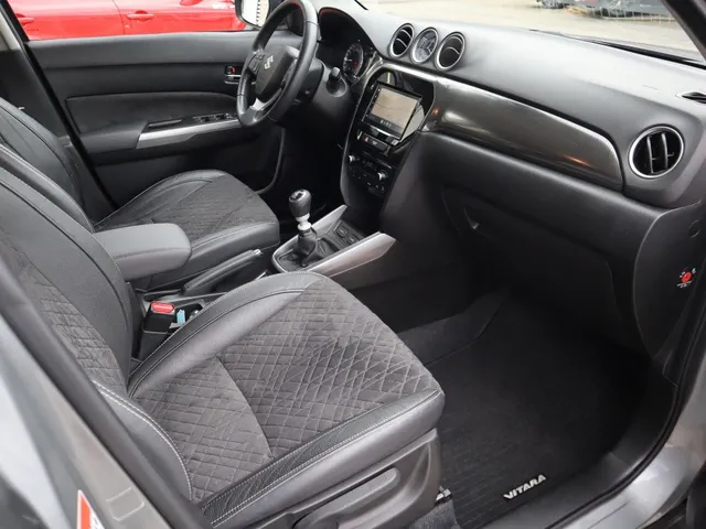 Suzuki Vitara 1.4 BoosterJet Style Hybrid Trekhaak | AdaptiveCruise | Carplay