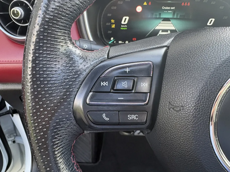MG EHS 1.5 TGDI Luxury | Panorama Dak | Navi | Camera | Automaat  | Leer | Cruise | Apple Carplay/Android Auto | Voorstoelen verwarmd