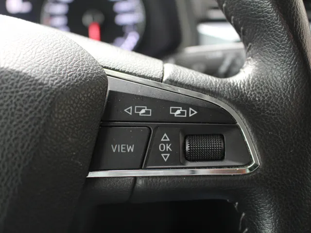 SEAT Arona 1.0 TSI Style Business Intense Navigatie | Camera | Climate Control | Inklapbare buitenspiegels