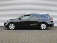 Kia Ceed Sportswagon 1.5 T-GDi DynamicPlusLine | Stoel- & stuurverwarming | Camera | Clima | Cruise adapt. | LED | Navi | Elek. achterklep | 16' LM |