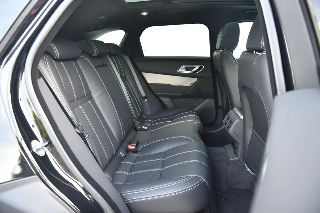 Land Rover Range Rover Velar P400e R-Dynamic SE