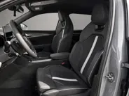 Škoda Kodiaq Sportline Business 1.5 TSI PHEV 150 kW / 204 PK | Steel Grey | 19'' tirsuli aero velgen | Trekhaak wegklapbaar | 2000,- inruilvoordeel!