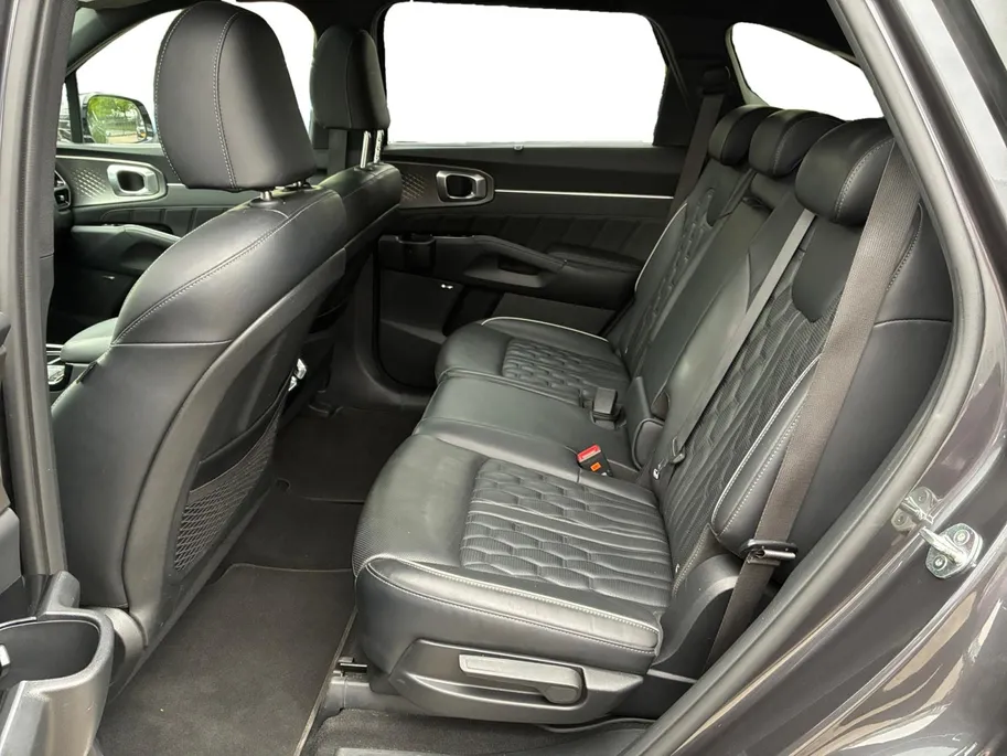 Kia Sorento 1.6 T-GDI Plug-in Hybrid 4WD ExecutiveLine 5p. | Panoramadak | Leder | Stoel- en stuurverwarming | Carplay | 360 Camera | Bose
