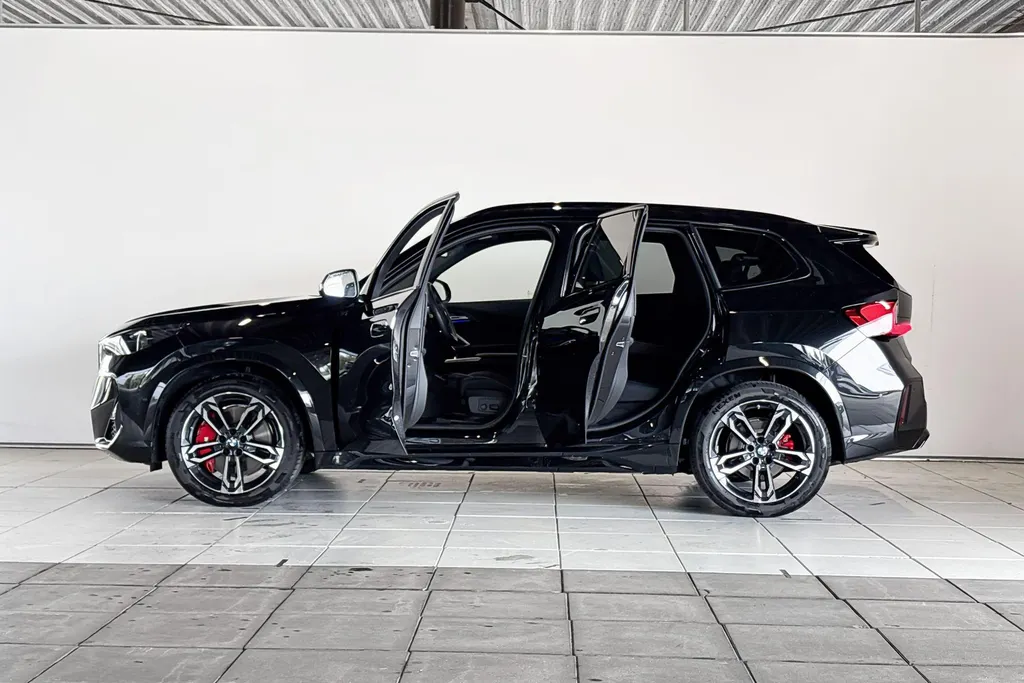 BMW iX1 eDrive20 M Sport Edition Premium Pack