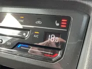 Volkswagen Tiguan 1.5TSI/150PK Life Business DSG · Navigatie · Apple/Android Car Play ·  Trekhaak · Camera + Parkeersensoren · Stoelverwarming · 18'' velgen ·