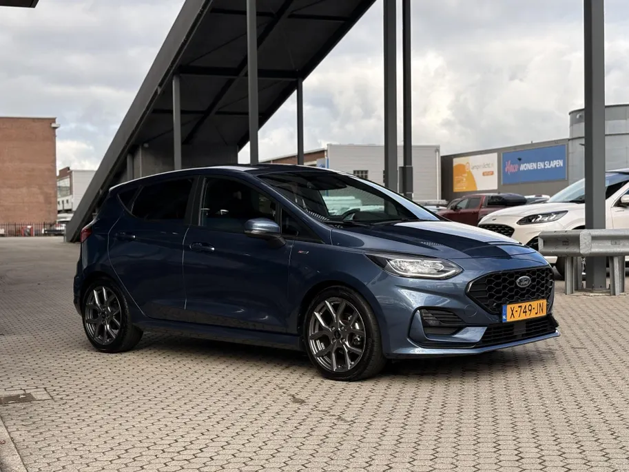 Ford Fiesta 1.0 EcoBoost Hybrid ST-Line Winter Pack I Apple Carplay/Android Auto I Lichtmetalen Velgen I LED Verlichting I