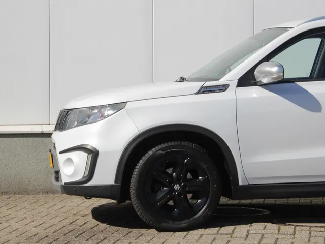 Suzuki Vitara 1.4 S Allgrip Automaat | Navi | Adap. Cruise | Clima | Camera
