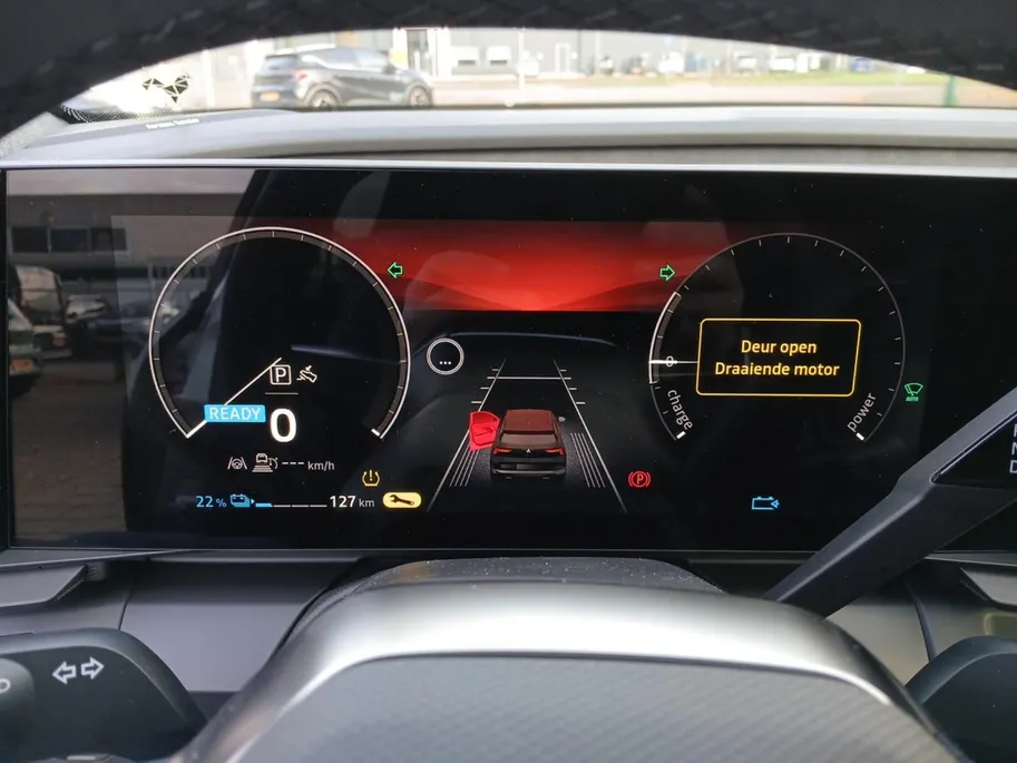 Mitsubishi Eclipse Cross Instyle 87 kWh DIRECT LEVERBAAR | HIJ IS BINNEN IN DENHAAG !!