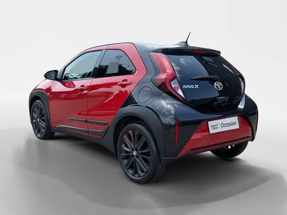 Toyota Aygo X 72PK VVT-i S-CVT Premium Automaat | 1e eigenaar | JBL Audio | Navi | Apple CarPlay/Android Auto | Adaptive Cruise Control | Licht & Regen Sensor | Lichtmetalen Velgen | Keyless Entry |