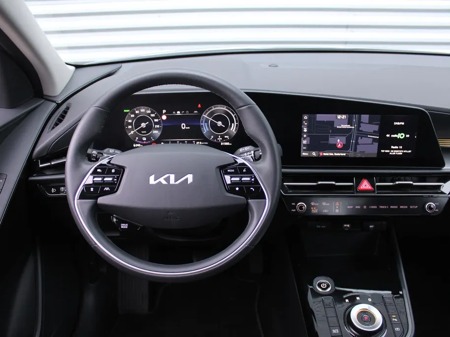 Kia Niro EV DynamicLine 64.8 kWh | 17' LM | Airco | Cruise | Camera | Navi | PDC |