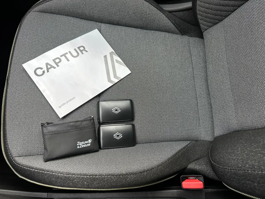 Renault Captur 1.8 E-Tech full hybrid 160 techno | Automaat | Apple Carplay & Android Auto | Cruise & Climate Control | Camera | Parkeersensoren | Navigatie | 12 Maanden BOVAG Garantie