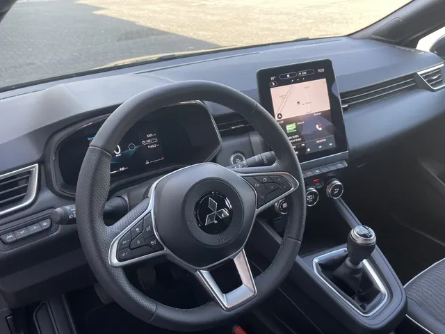 Mitsubishi Colt 1.6 HEV Intense +