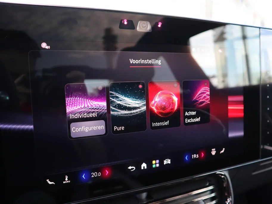 Mercedes-Benz CLA 180 Business Solution AMG l Trekhaak l Panoramadak l stoelverwarming