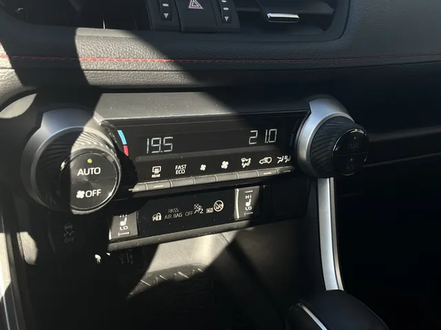 Suzuki Across 2.5 Plug-in Style | Blindspot | All Seasons