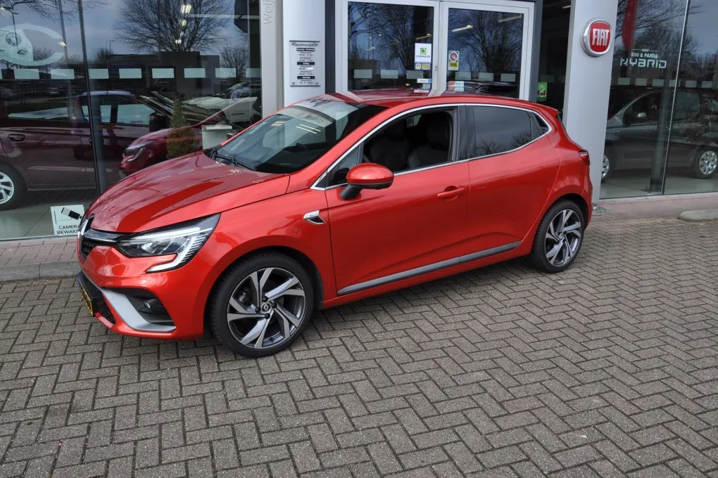 Renault Clio 140pk Nieuwstaat! All Seasons 1.3 TCe R.S. Line