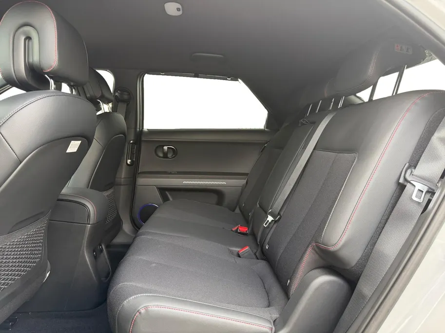 Hyundai IONIQ 5 N Line Business 84 kWh | SUPER GAVE ACTIE, NU TOT €3.000,- KORTING | UIT VOORRAAD LVERBAAR | OP=OP | SPORTIEVE UITSTRALING | LUXE IN OPTIES |