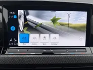 Volkswagen Golf 1.5eTSI/150PK R-Line Business · Navigatie · Apple/Android Car Play · Keyless · Garantie t/m 18-08-2027 of 100000km.