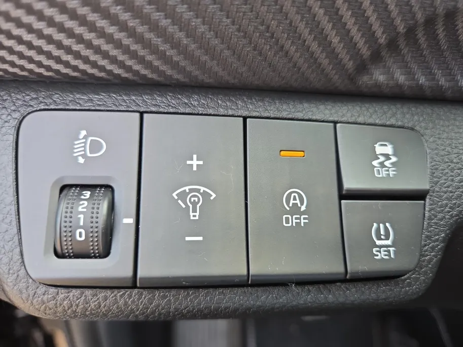 Kia Stonic 1.0 T-GDi MHEV GT-PlusLine Meest luxe uitvoering | 1e Eigenaar | Panorama dak | Dealer onderhouden | Cruise Control Adaptief | Carplay | Metallic lak | Fabrieksgarantie t/m 10-5-2030 + 3x 1 jaar* | NAP